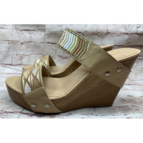 BCBG Women’s Double Strap  Wedge Platform Sandal’s  Shoes BG-CARMYN Tan Size 10M - Picture 3 of 12